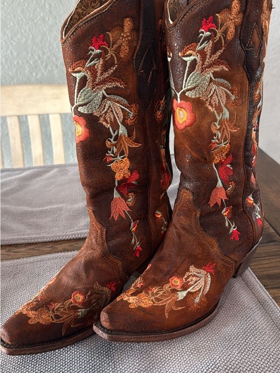 Corral Shoes - Corral Brown Embroidered Floral Western Heeled Boots